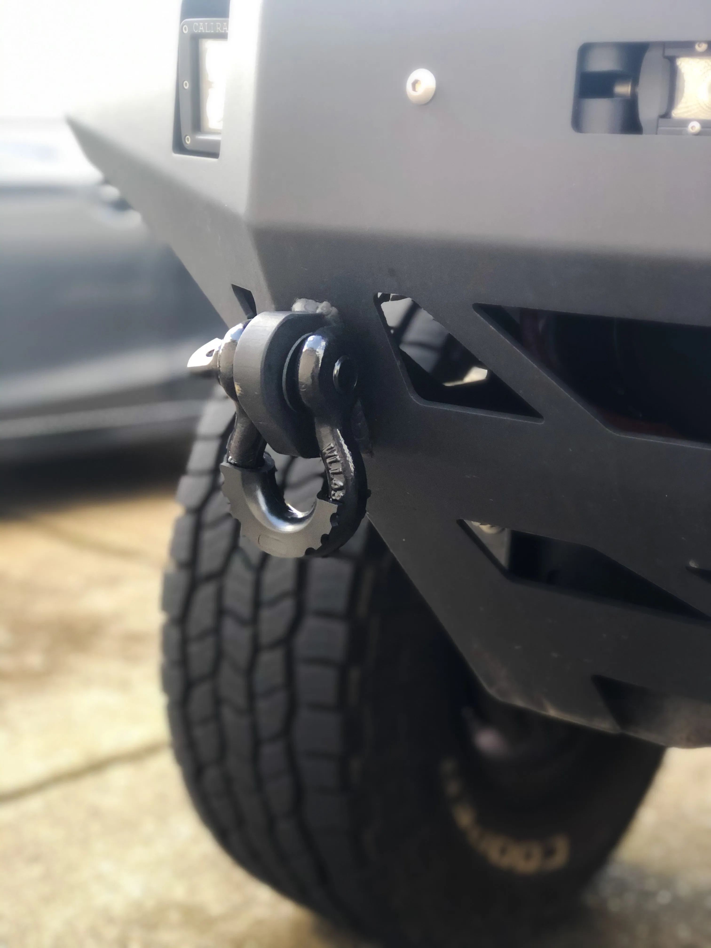 Hold Fast D Ring Shackle Set